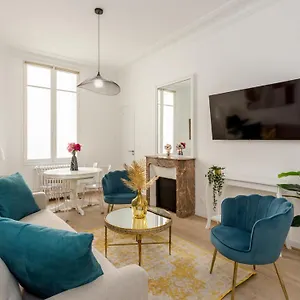  Appartement Cozy - Champs Elysees - Wagram